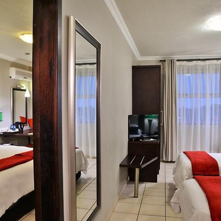BON Hotel Empangeni Bagian luar foto