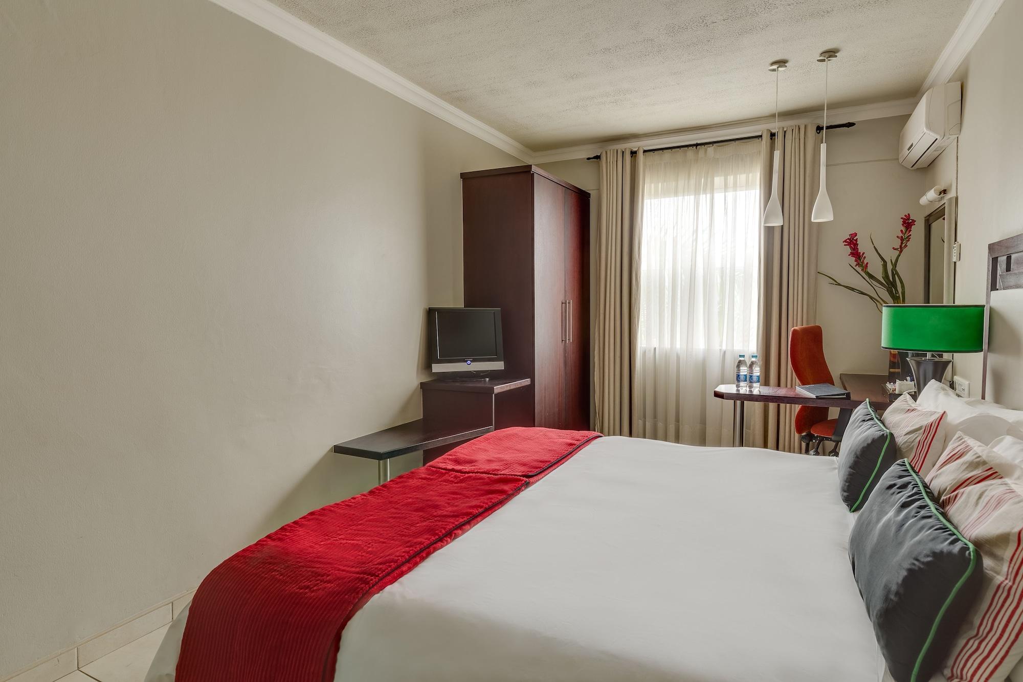BON Hotel Empangeni Bagian luar foto