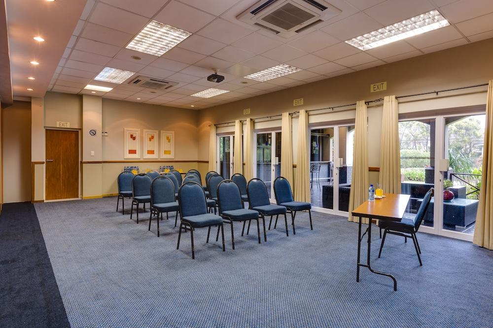 BON Hotel Empangeni Bagian luar foto