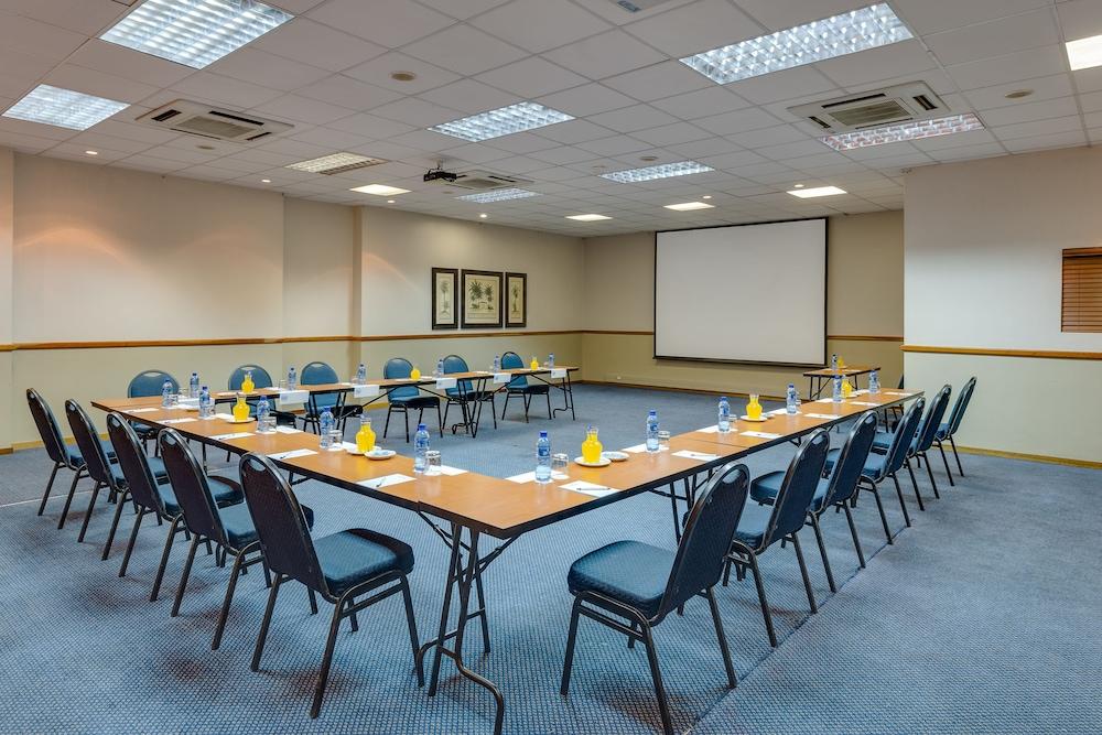 BON Hotel Empangeni Bagian luar foto