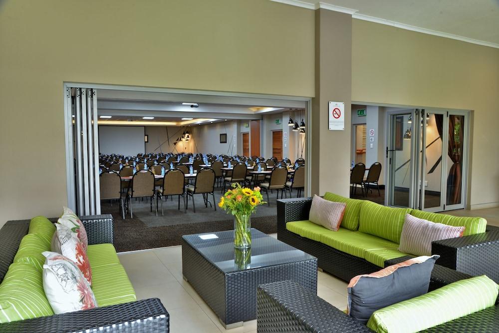 BON Hotel Empangeni Bagian luar foto
