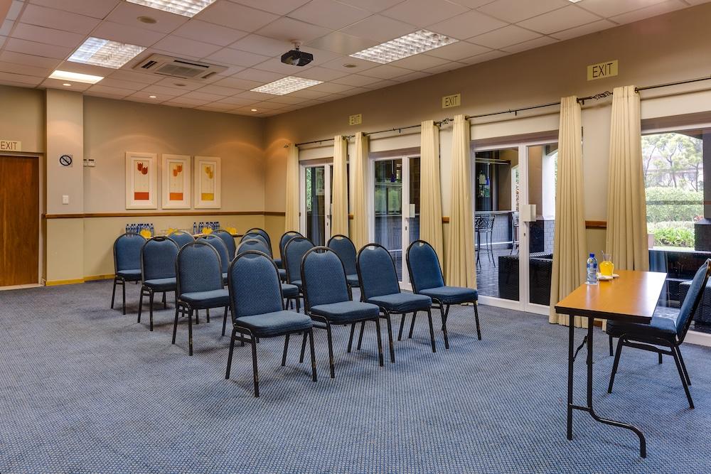 BON Hotel Empangeni Bagian luar foto