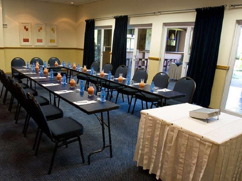 BON Hotel Empangeni Bagian luar foto
