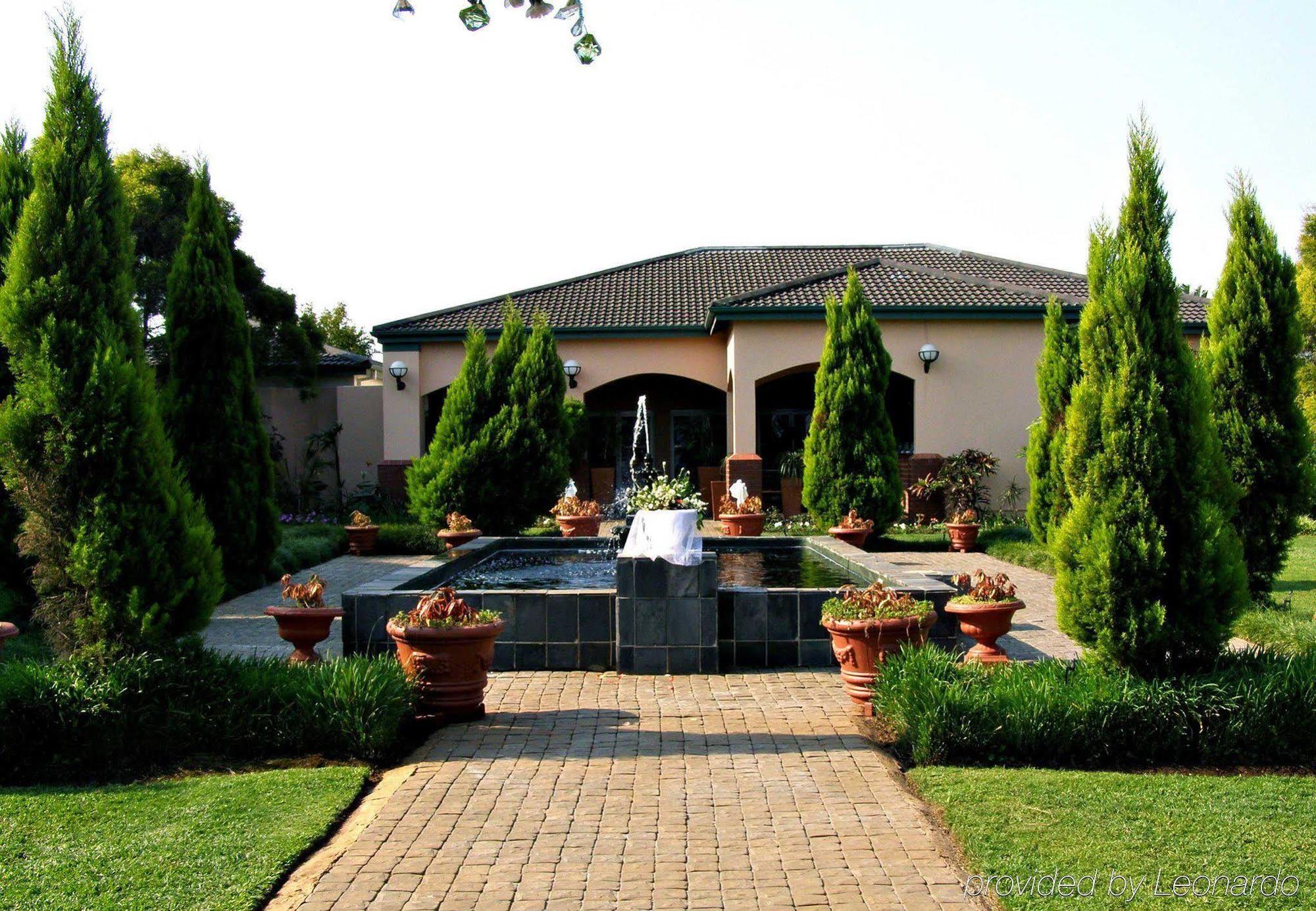 BON Hotel Empangeni Bagian luar foto