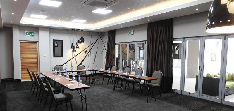 BON Hotel Empangeni Bagian luar foto