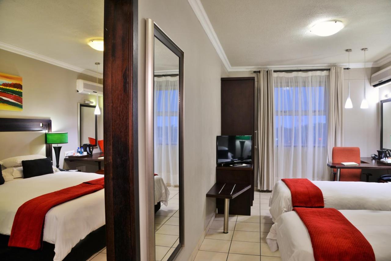 BON Hotel Empangeni Bagian luar foto