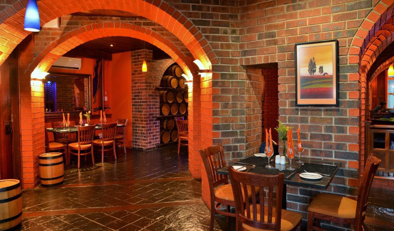 BON Hotel Empangeni Bagian luar foto
