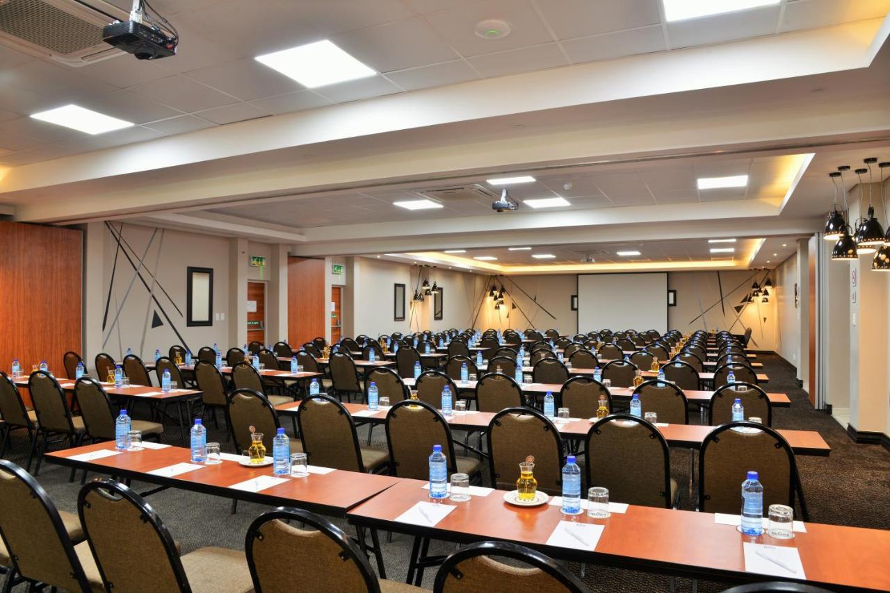 BON Hotel Empangeni Bagian luar foto