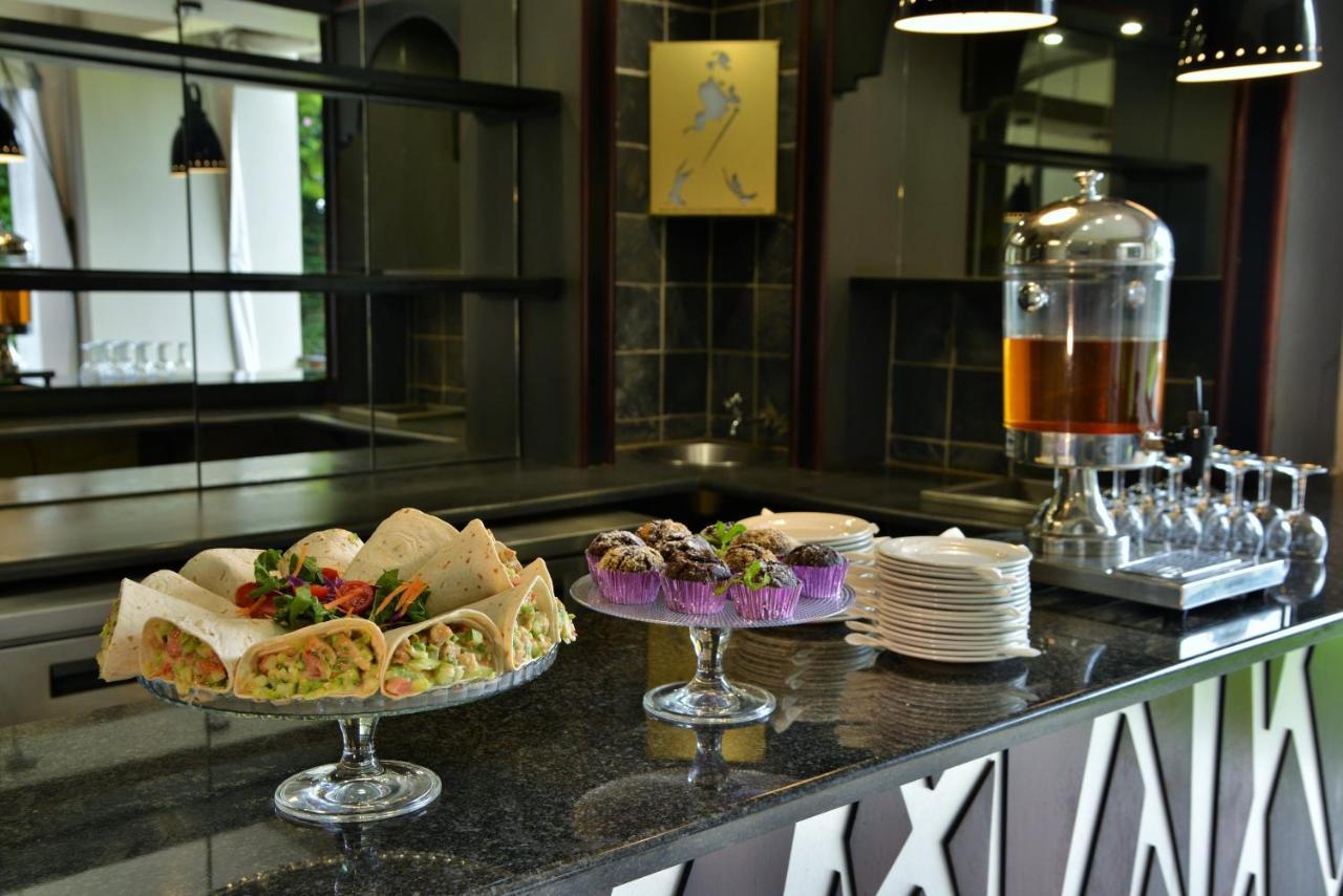BON Hotel Empangeni Bagian luar foto