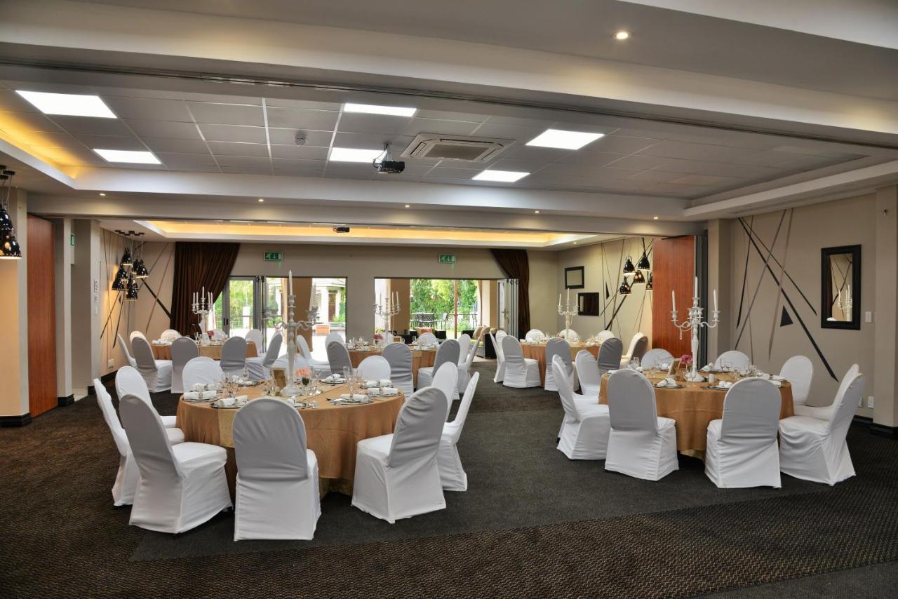 BON Hotel Empangeni Bagian luar foto